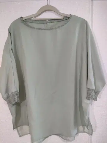 그린 라벨 릴랙싱 돌먼 블라우스