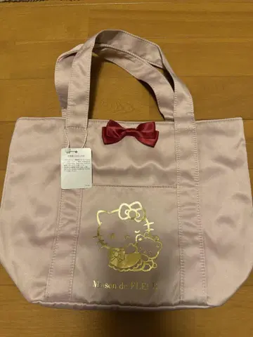 Maison de fleur 헬로키티 백