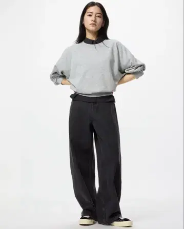 유니클로 배기 커브 청바지 21 기장 짧음 다크 그레이 온라인 완판템