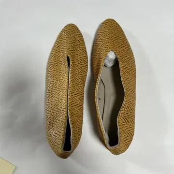펌프스 천연 가죽 로우힐 에마 일본제 베이지 바스켓 패턴 24cm