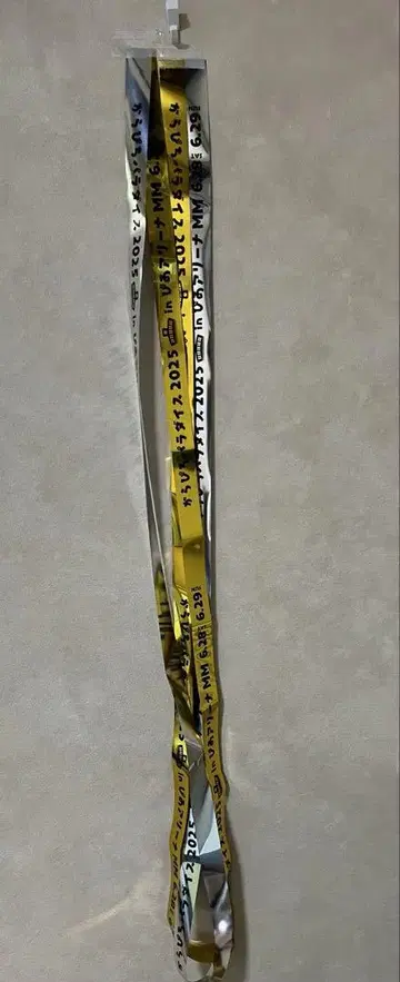 카라피치 금은 테이프