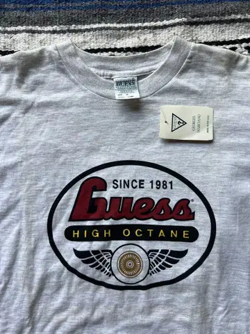 00년대 USA 제작 Guess 티셔츠 데드스탁