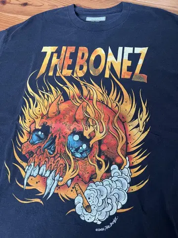 the bonez 티셔츠