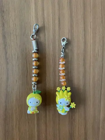 HELLO KITTY 지역 특산품 키티 스트랩 2개 세트