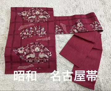 쇼와 나고야 오비 와인 레드 바탕에 격자 무늬, 공작 무늬