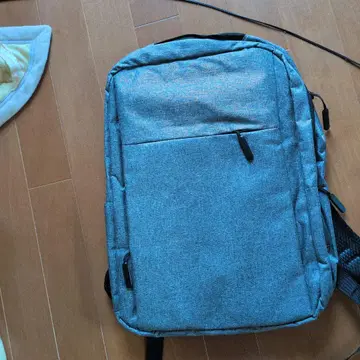 그레이 심플 백팩
