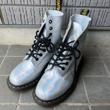 Dr. Martens 실버 하이컷 부츠