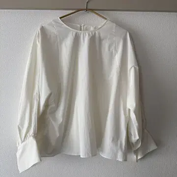 Spick&span 벌룬 슬리브 셔츠 새상품 스픽 앤 스팬