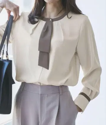 조젯 배색 보타이풍 블라우스