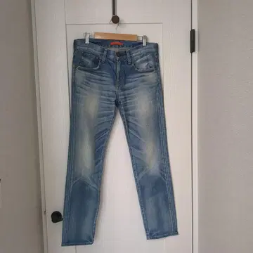 새상품급 레드카드 데님 사이즈 24