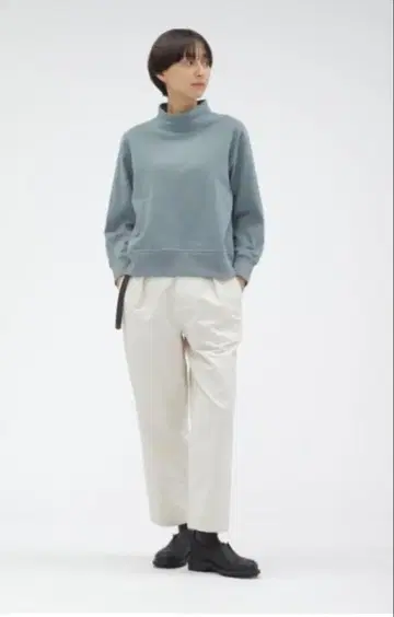 MHL 코튼 턱 팬츠
