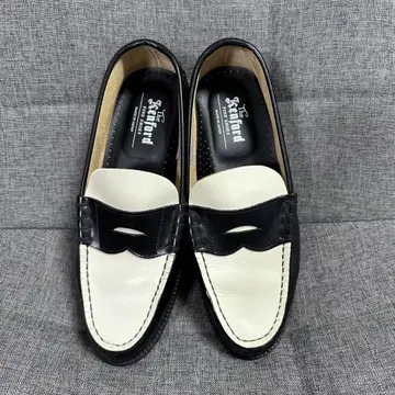 The Kenford Fineshoes 콤비 로퍼 블랙 화이트