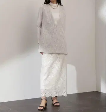 새상품급 내추럴 뷰티 베이직 리프 스캘럽 맥시 스커트 화이트
