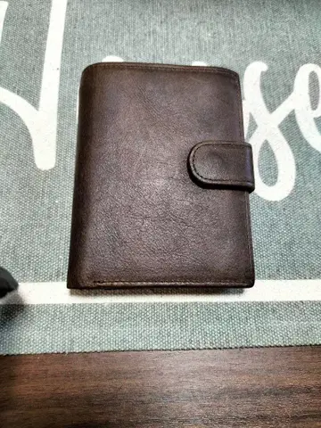 다크 브라운 가죽 접이식 지갑