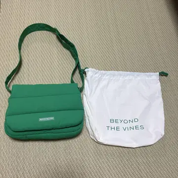 BEYOND THE VINES 숄더백