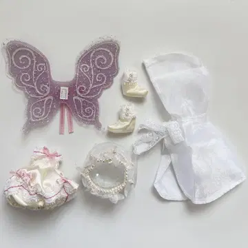 미니 브라이스 디폴트 아웃핏 화이트 매직