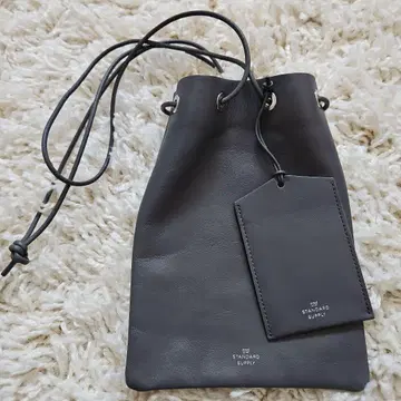 스탠다드 서플라이 파우치