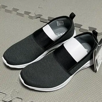새상품 리복 아스트로 슬립온 27.5cm 블랙 Reebok