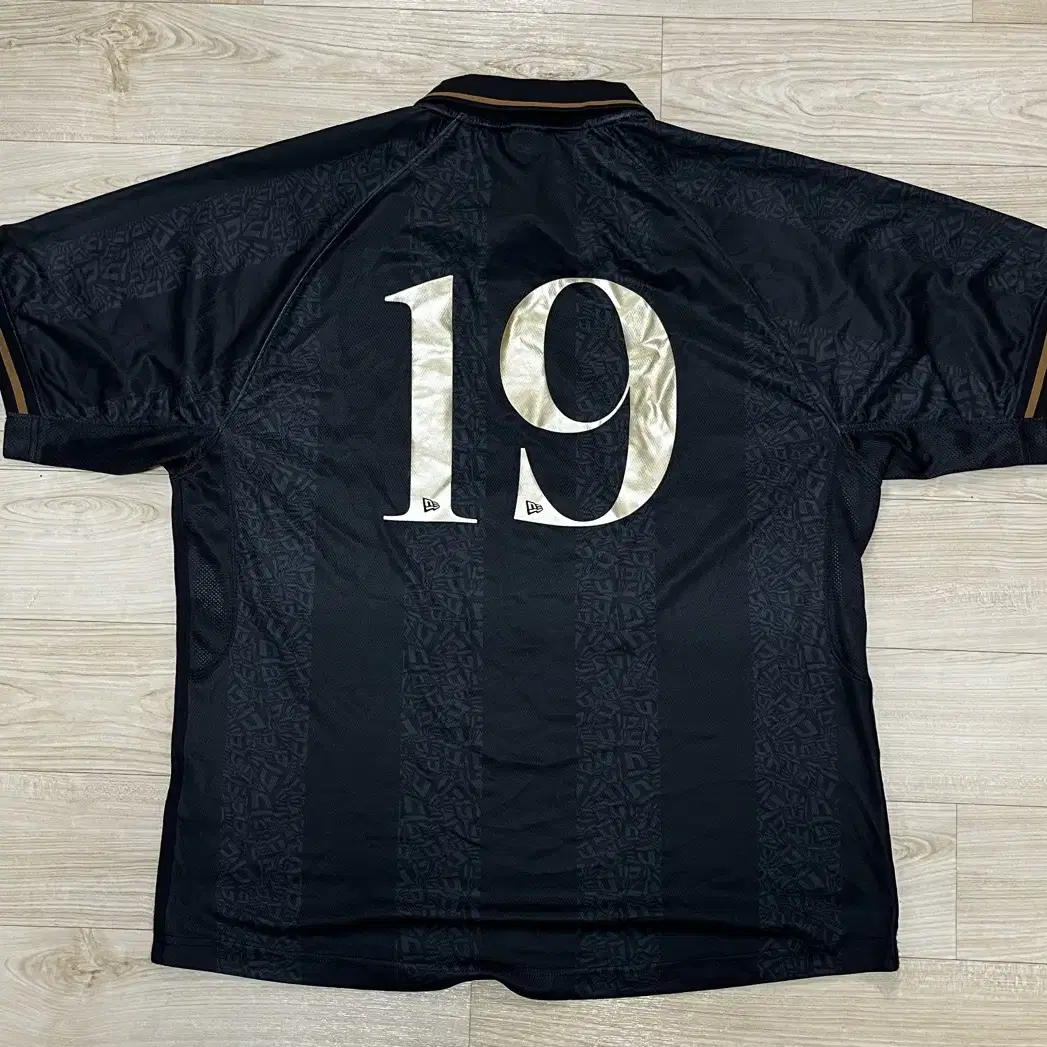 ☆New Era☆ New Era Football Jersey T-Shirt Black 14679803 NEW ERA | 뉴에라 New Era Football Jersey T-Shirt 105 XL