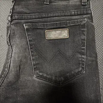 Wrangler 블랙 데님 팬츠 슬림핏