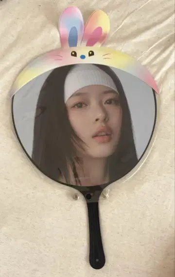 NewJeans 하니 부채