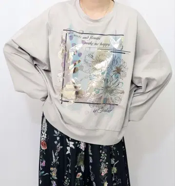 이즈스칼라 552263: 꽃 나비 박 프린트 이소재 절개 풀오버