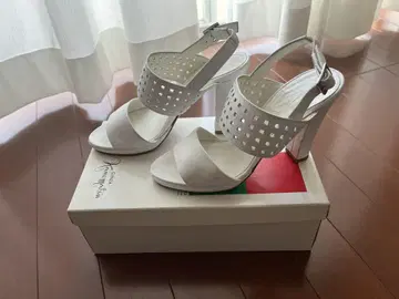 긴자 카네마츠 화이트 힐 샌들 23cm