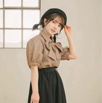 amr. 건 클럽 체크 리본 블라우스 반팔