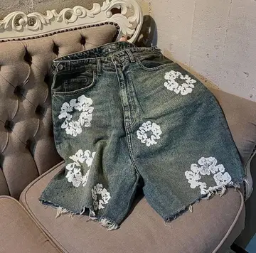 새상품급 Denim Tears Wreath 하프 데님 팬츠