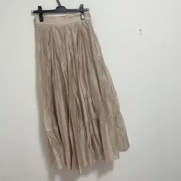 아파트바이 시어 볼륨 스커트