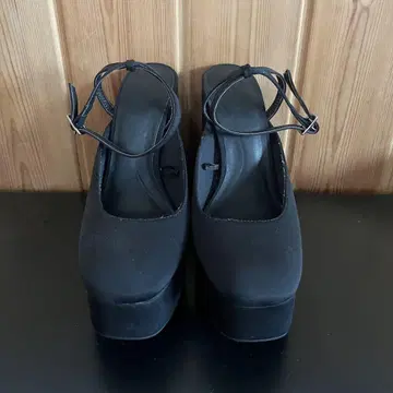 zara 블랙 스트랩 하이힐 펌프스