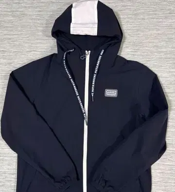 새상품급 muta MARINE 지퍼 후드티