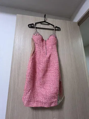 핑크 비즈 장식 타이트 미니 드레스