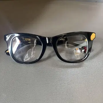 UNCROWD/언클라우드 TUNDRA black/clear