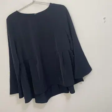글로벌 워크 관리하기 편한 페플럼 블라우스