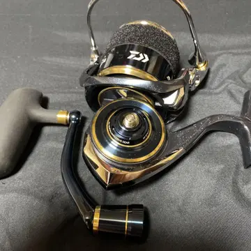 미사용품 Daiwa SALTIGA 8000 낚시 릴