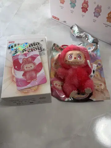 POP MART THE MONSTERS 봉제 인형 라부부