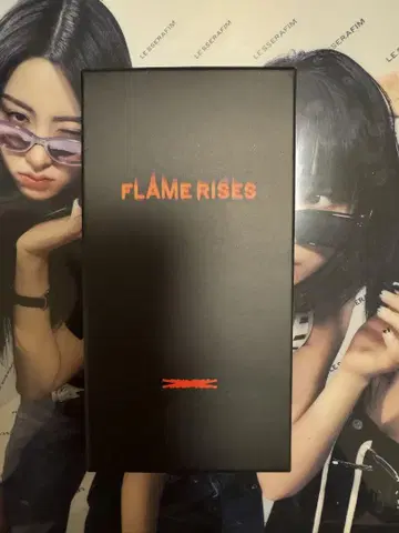 LESSERAFIM FLAME RISES 아크릴 스탠드