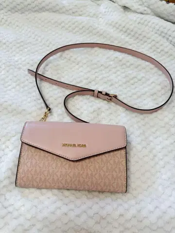 MICHAEL KORS 스마트폰 숄더백 핑크