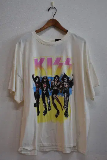A01106 KISS 티셔츠