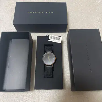 다니엘 웰링턴 손목시계 시계 여성용 32mm 블랙 금 메쉬