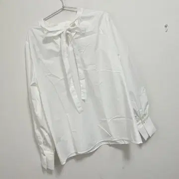 봉쥬르 사간 앞뒤 2WAY 볼륨 슬리브 슬림 보타이 블라우스