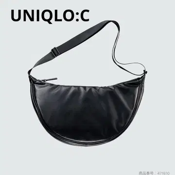 유니클로: C 가죽 터치 라운드 숄더백 블랙