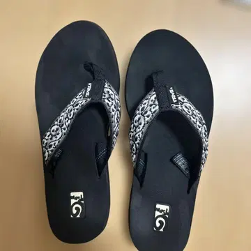 테바 Teva 샌들 23.5~24.0