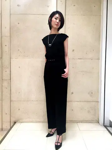 보쉬 슬리브리스 블라우스 38 네이비