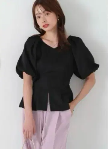 벌룬 소매 페플럼 블라우스 프로포션 바디 드레싱 블랙