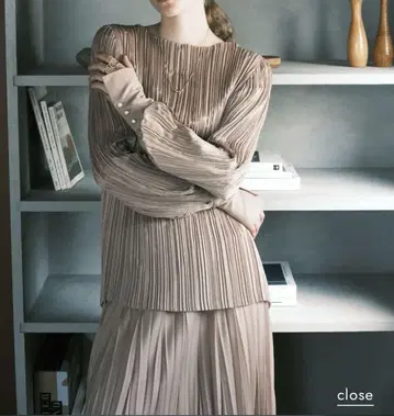 미사용품 pleats classic blouse 플리츠 클래식 블라우스