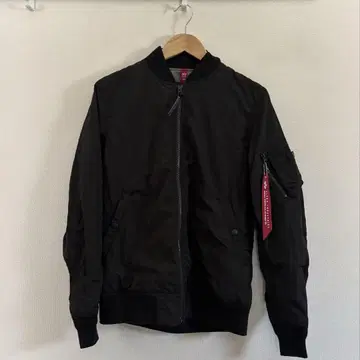 ALPHA INDUSTRIES 블랙 점퍼 L 사이즈