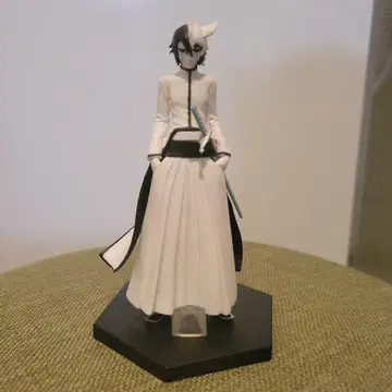 BLEACH 우루키오라 피규어