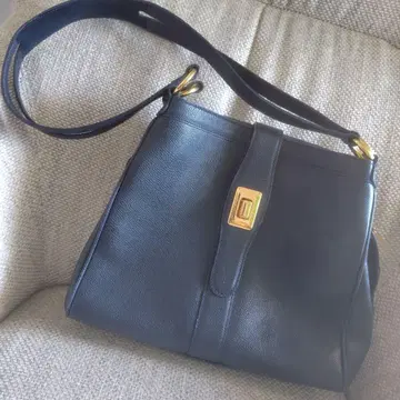 모라비토 네이비 가죽 숄더백 (메루카리 택배)